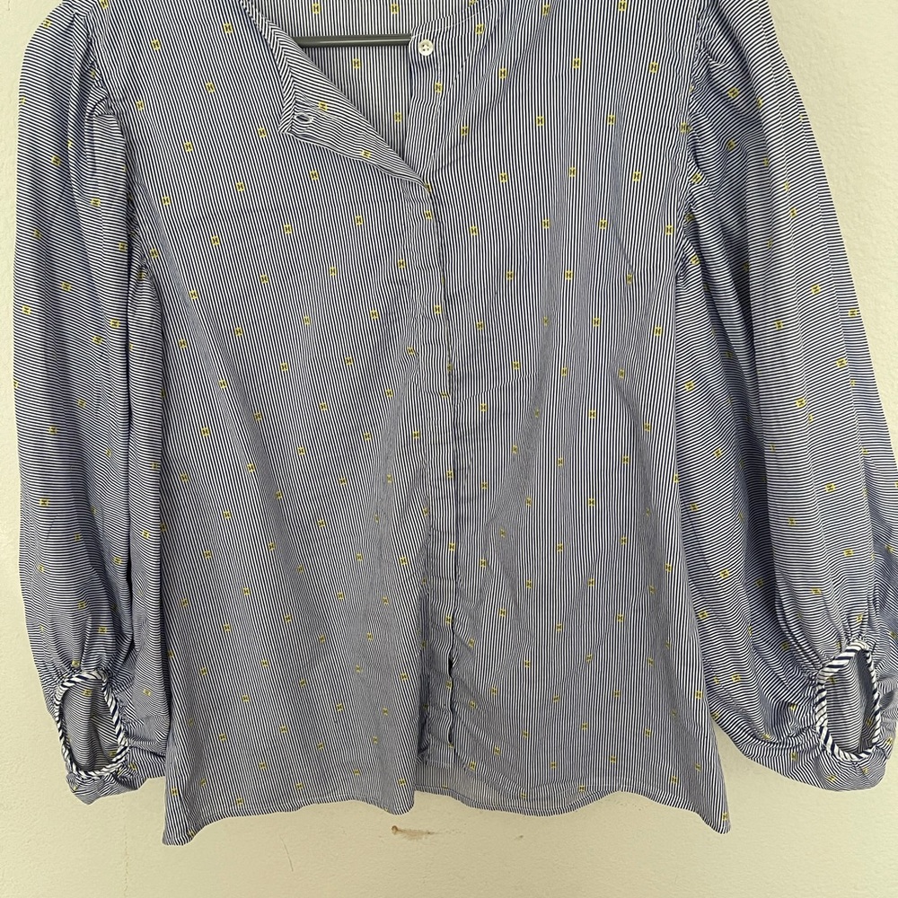 Blouse! - Picture 3 of 4